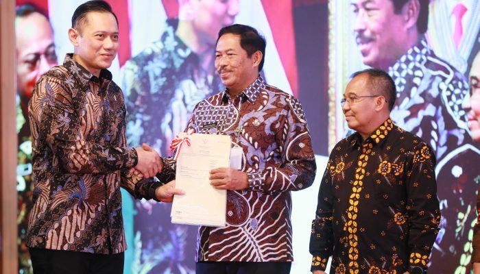 Nana Sudjana Dampingi AHY Luncurkan Layanan Elektronik di 29 Kantor Pertanahan