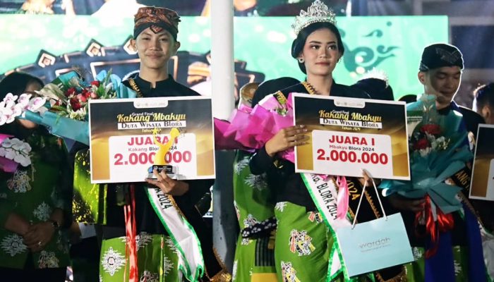 Dikemas dengan Konsep Garden Party, Grand Final Kakang Mbakyu 2024 di Blora Berlangsung Meriah