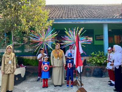 Dua siswa baru SDN Tugurejo 02