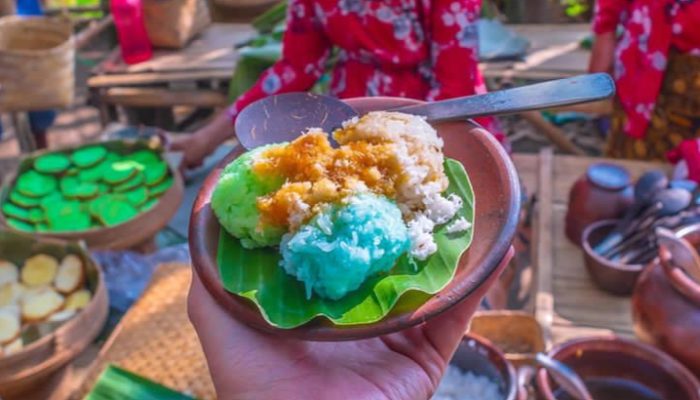 Kulineran Tempo Doeloe di Pasar Kebon Watugede, Aneka Jajanan Murah dan Enak Ada Di Sini