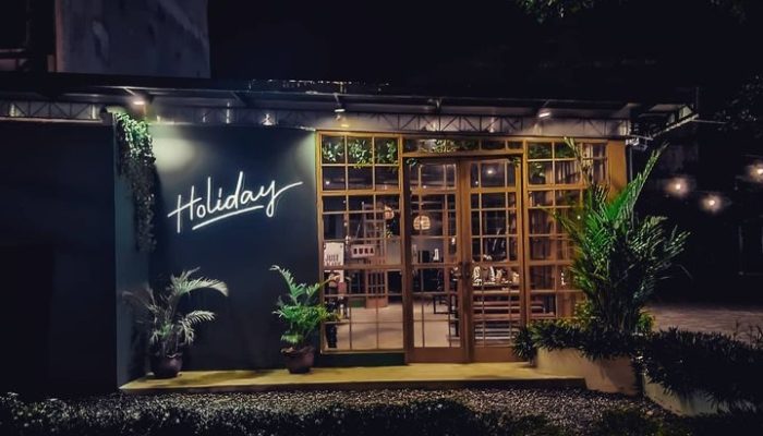 Holiday Cafe and Kitchen: Surganya Kuliner Premium di Magelang, Ada Australian Wagyu Steak Premium