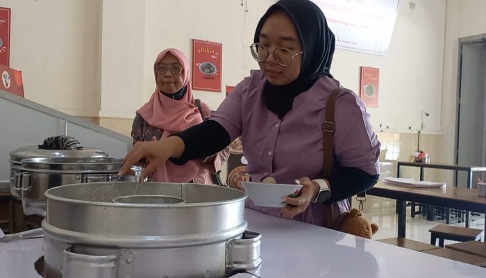 Bakso Malang Ambil dengan Konsep Prasmanan, Main ke Kedai Bakso Oyisam Aja! Recommended!