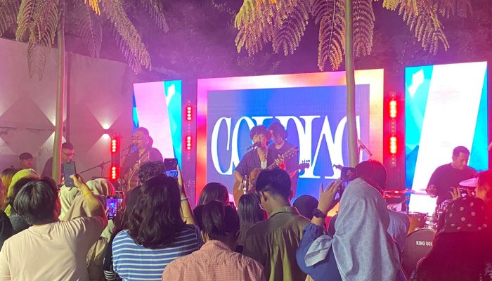 Mampir Lagi ke Semarang, Coldiac Sukses Ajak Penggemar Nyanyi Bareng di Konser Intim Euvhoria