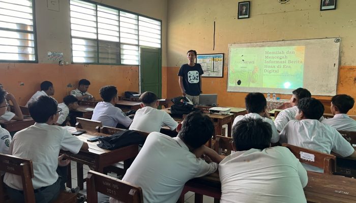 Edukasi Bijak Media Sosial untuk SMK Binaan Honda Jateng dalam Misi ESG