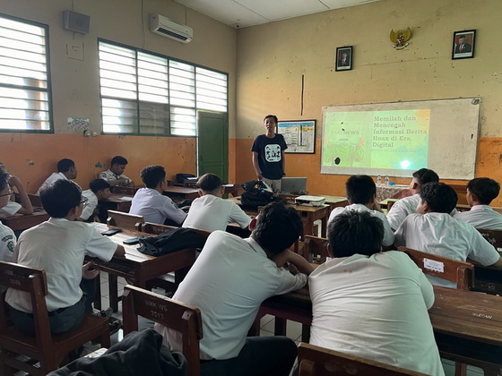 Edukasi Bijak Media Sosial untuk SMK Binaan Honda Jateng dalam Misi ESG