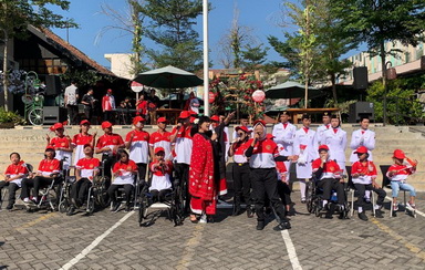 Semangat Siswa Disabilitas Jadi Petugas Upacara Hari Kemerdekaan RI ke-79 di Kota Semarang