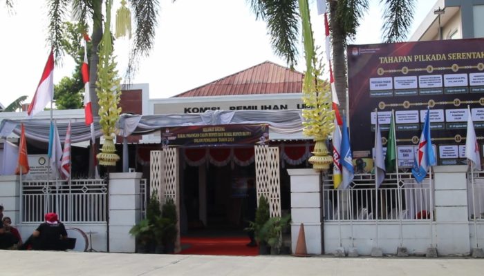 KPU Blora Sambut Pendaftaran Pasangan Calon Bupati dan Wakil Bupati 2024-2029 dengan Dekorasi Meriah