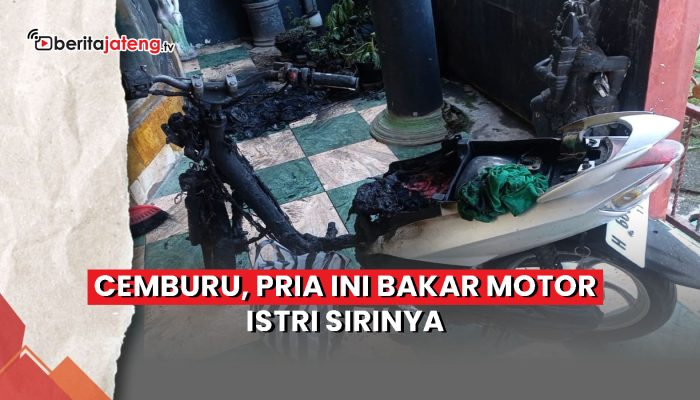 Video Cemburu, Pria Ini Bakar Motor Istri Sirinya