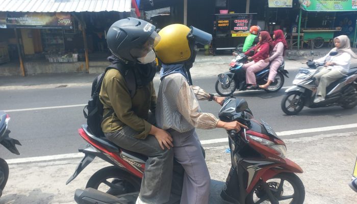 Gabut Garap Skripsi, Mahasiswi Unnes Buka Jasa Antar Jemput, Sehari Bisa Cuan Rp400 Ribu!