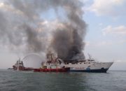 Diduga Karena Percikan Gerinda, Kapal Kirana I Terbakar di Perairan Semarang, Seluruh Kru Selamat