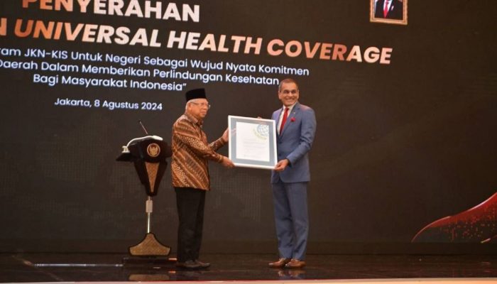 Terima UHC Awards dari Ma’ruf Amin, Jawa Tengah Hampir 100 Persen Penduduknya Terjamin JKN