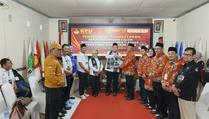 Pasangan ASRI Daftar ke KPU Blora, Targetkan Kemenangan 70 Persen di Pilkada 2024