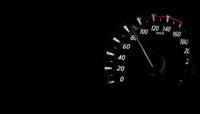 Diduga Rem Blong di Jalur Curam, Minibus Elf Terjun ke Sungai Tawangmangu: 5 Tewas, 4 Luka-luka