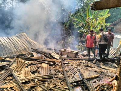 Kebakaran Hebat Hanguskan Kandang di Gunungpati Semarang, 23 Ekor Kambing Mati