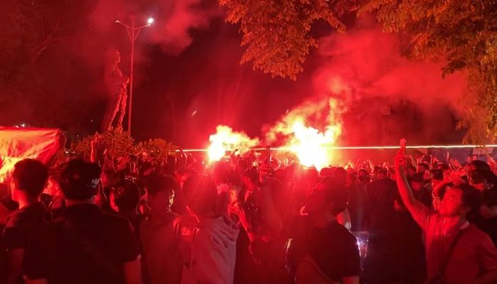 Fans Cewek Histeris Liat Maarten Paes dan Nathan Tjoe-a-on, Begini Keseruan Nobar Timnas Indonesia vs Australia di TBRS