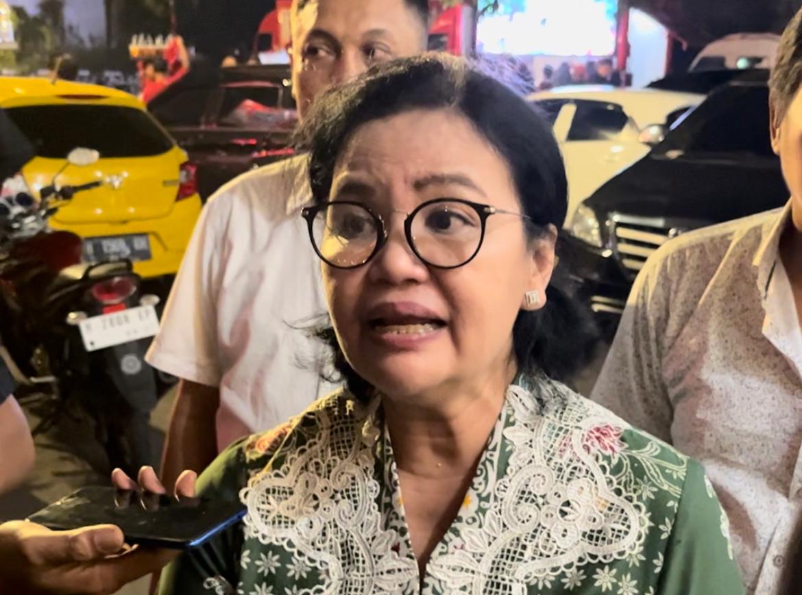 Agustina Sepak Bola