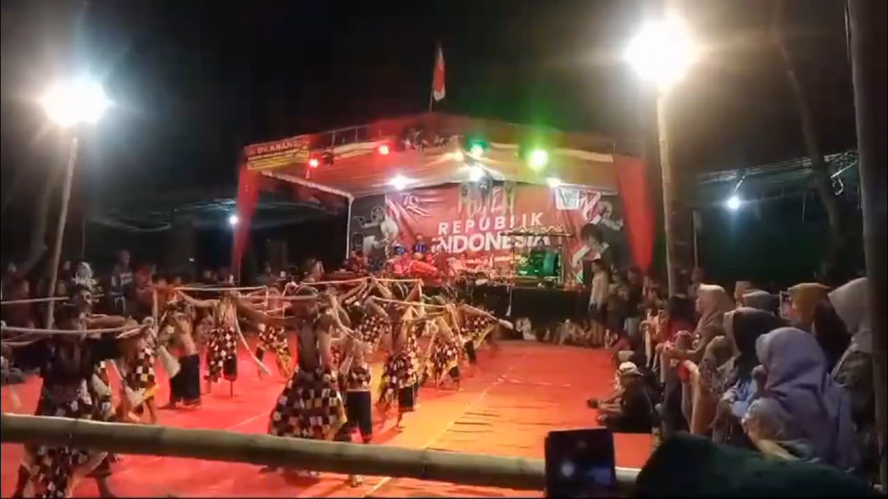 Warga Magelang