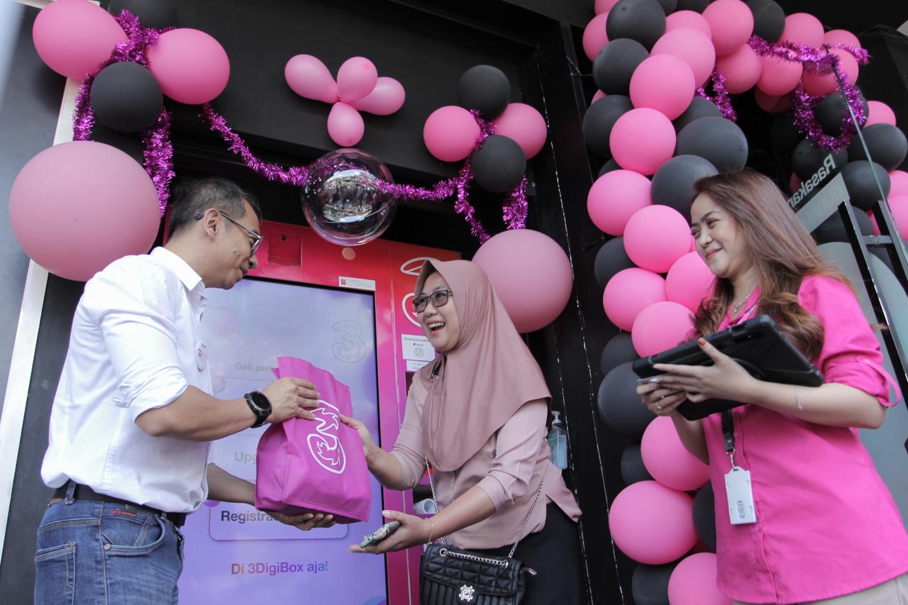 Indosat Wujudkan Komitmen Ketulusan Tanpa Akhir di Hari Pelanggan Nasional 2024