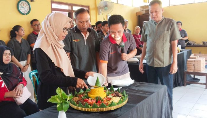 Front One HK Resort Semarang Rayakan Ulang Tahun Ke-10 Bersama Warga Lempongsari