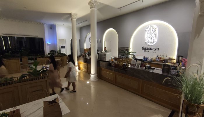 Nikmati Pemandangan Malam Semarang di Tigasurya Cafe and Eatery: Tempat Nongkrong Cozy dan Menyegarkan