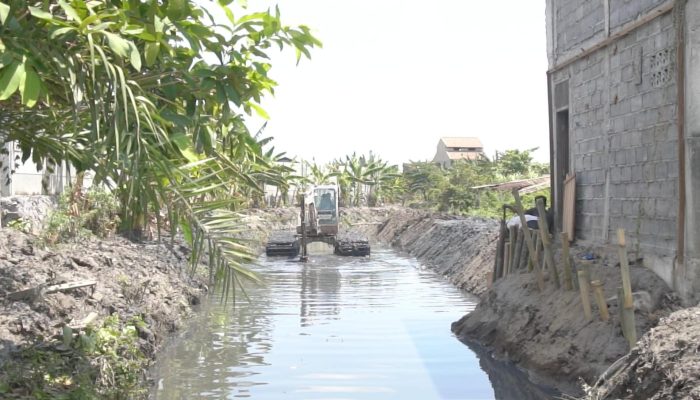 DPU Kota Semarang Percepat Pengerukan Sedimen Kali Sringin, Cegah Banjir Musim Hujan