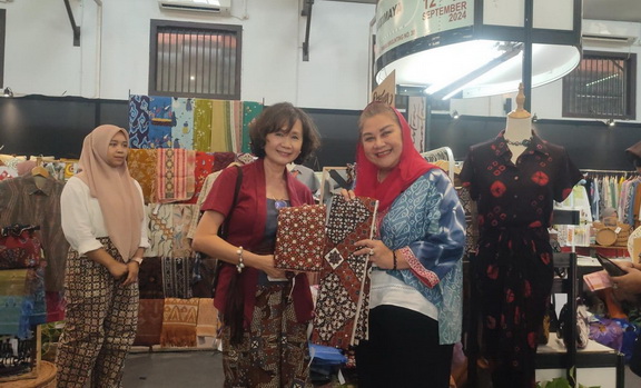 Pikat Wastra Nusantara Kenalkan Desain Fashion UMKM dan IKM Agar Naik Kelas