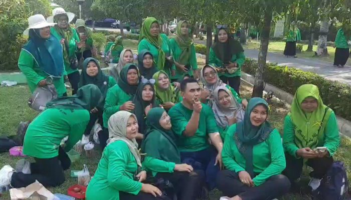 Hadiri Puncak Perayaan Hari Lahir Muslimat NU ke-78 di Blora, Taj Yasin: Emak-emak Ini Luar Biasa