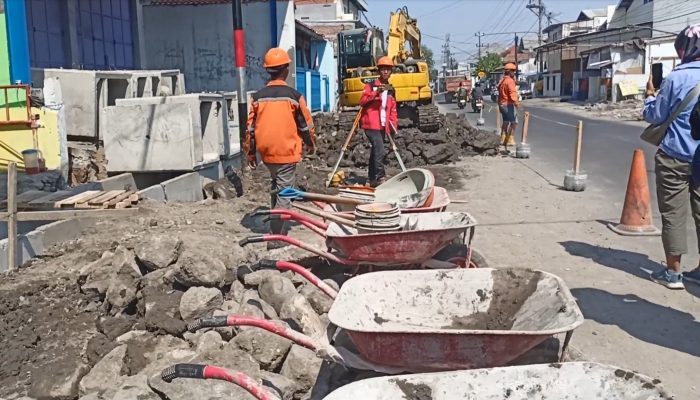 Siap-siap! Jalan Medoho Semarang Bakal Dibeton Pertengahan September 2024 Ini