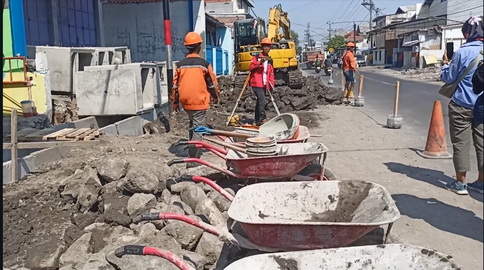 Siap-siap! Jalan Medoho Semarang Bakal Dibeton Pertengahan September Ini