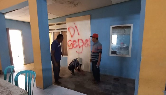Tetap Ngantor Usai Dipecat Bupati Karena Selingkuh, Ruang Kades Sendangharjo Blora Disegel Warga
