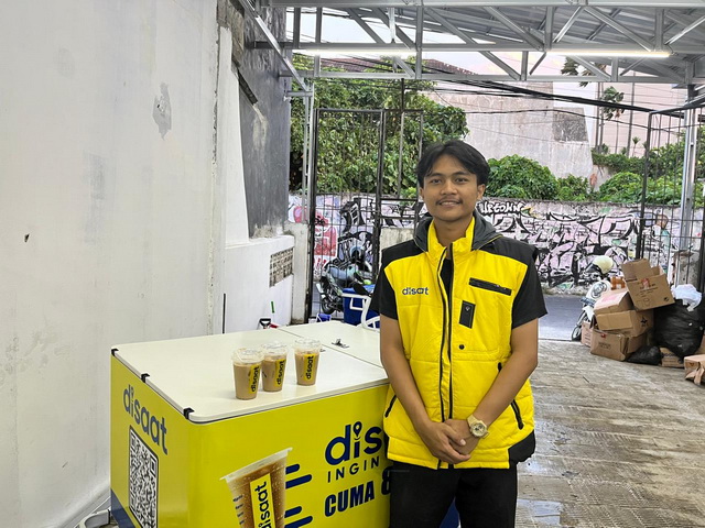 sepeda disaat ngopi