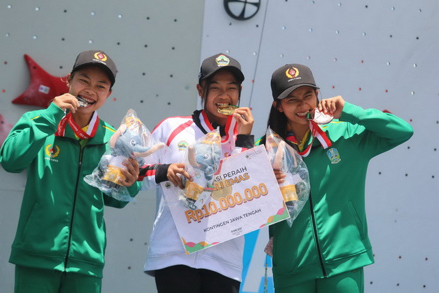 atlet panjang tebing