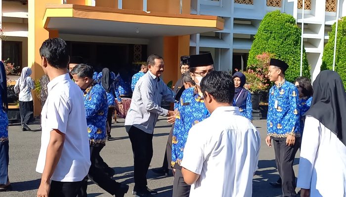 Heboh! Bakal Calon Bupati Blora Kunjungi ASN Saat Apel Pagi, Abu Nafi: Pemda Seperti Rumah Saya Sendiri