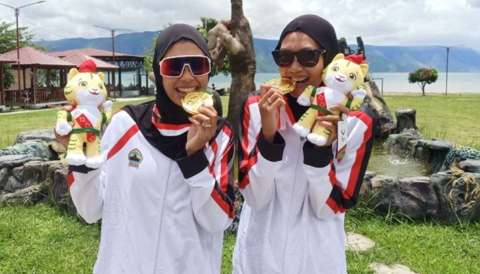Kalahkan Jawa Barat, Novitasari Bersaudara Rebut Emas Voli Pantai PON 2024