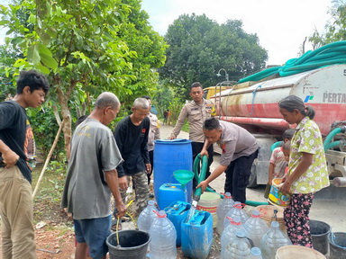 bantuan air bersih