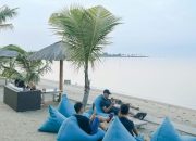 penginapan pinggir pantai