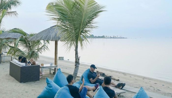 10 Rekomendasi Penginapan Pinggir Pantai 2024, Lokasinya di Jepara Jawa Tengah