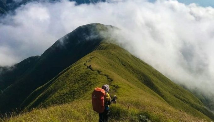 Jumlah Pendaki Melonjak, Disnakertrans Buka Pelatihan untuk Pemandu Pendakian Gunung pada 22 April