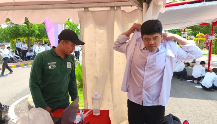 Ada-ada Saja Cerita Unik Peserta Tes CPNS di Kota Semarang: Salah Seragam hingga Sepatu Dilakban