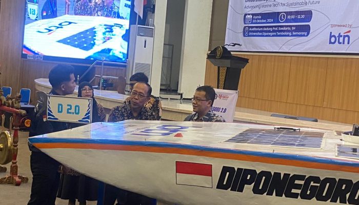 Olah Limbah Pakaian, Puluhan Mahasiswa RMT Undip Ciptakan Kapal Bertenaga Surya “Diponegoro 2.0”