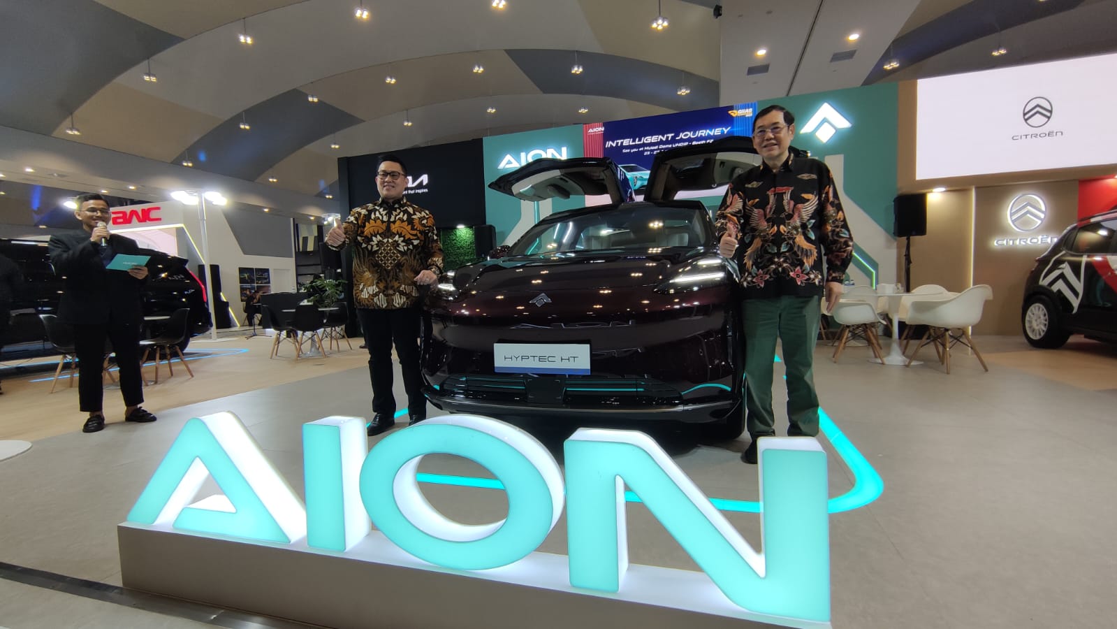 AION Indonesia Perkenalkan Mobil Listrik Canggih di GIIAS Semarang 2024