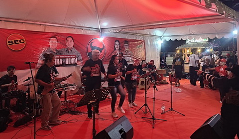 SEC Gelar Music On The Street, Ajak Masyarakat Pilih Andika-Hendi dan Agustina-Iswar