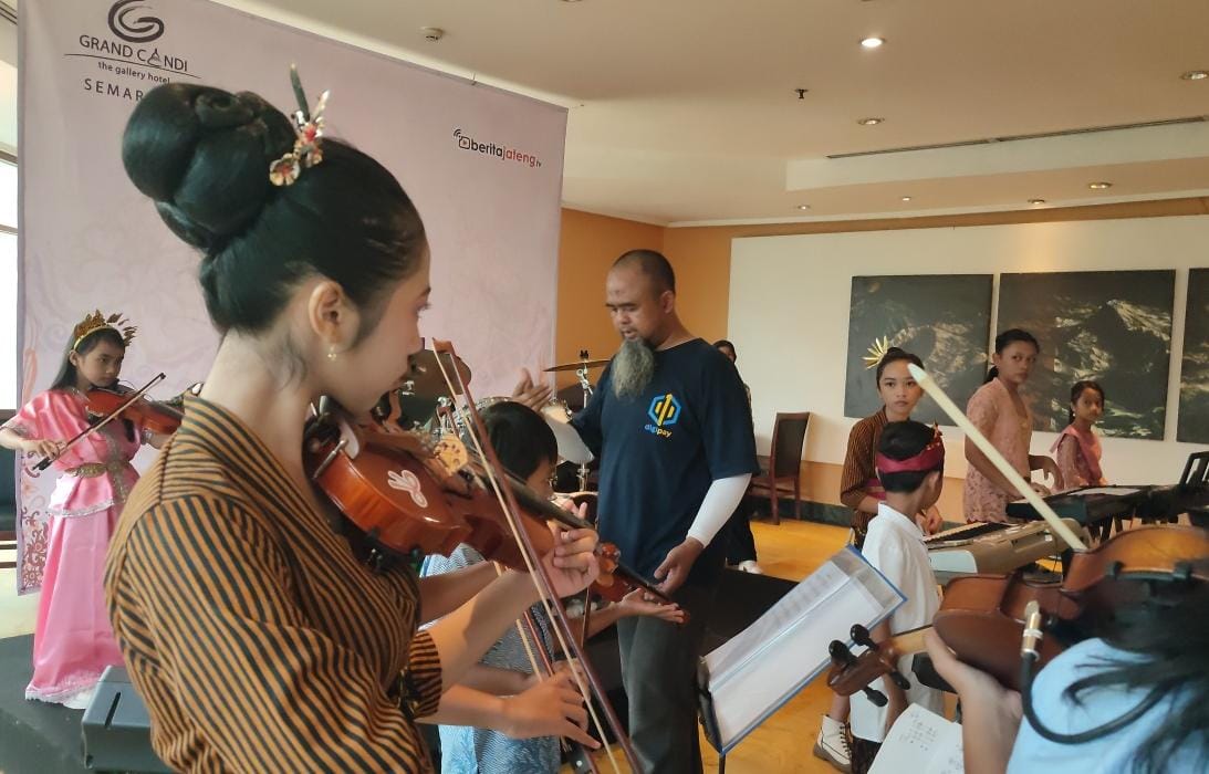 26 Musisi Cilik Dimas Music School Unjuk Kebolehan di Pasar Senggol Grand Candi Semarang