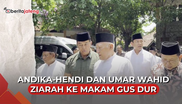Video Andika-Hendi dan Umar Wahid Ziarah ke Makam Gus Dur