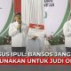 Gus Ipul bagi bansos