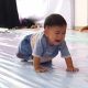 bayi ikut lomba merangkak