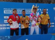 Para Atlet NPCI Blora saat menerima medali di Peparnas 2024 Solo. (Dok)