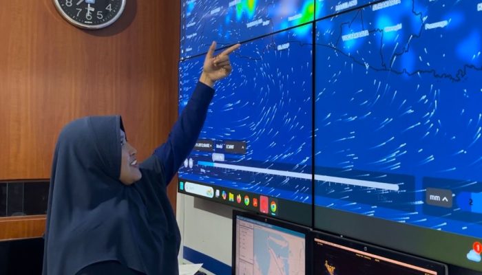 Prediksi Cuaca di Kota Semarang Awal Desember 2024, Hujan Lebat Guyur Wilayah Ini