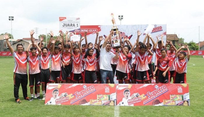 Khong Guan Group Luncurkan Program ‘Sejuta Bola Superco Untuk Indonesia’, Bina Talenta Sepak Bola Muda