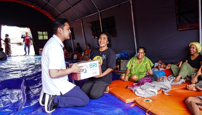 Gerak Cepat, BRI Peduli Beri Bantuan Korban Terdampak Erupsi Gunung Lewotobi Laki-laki